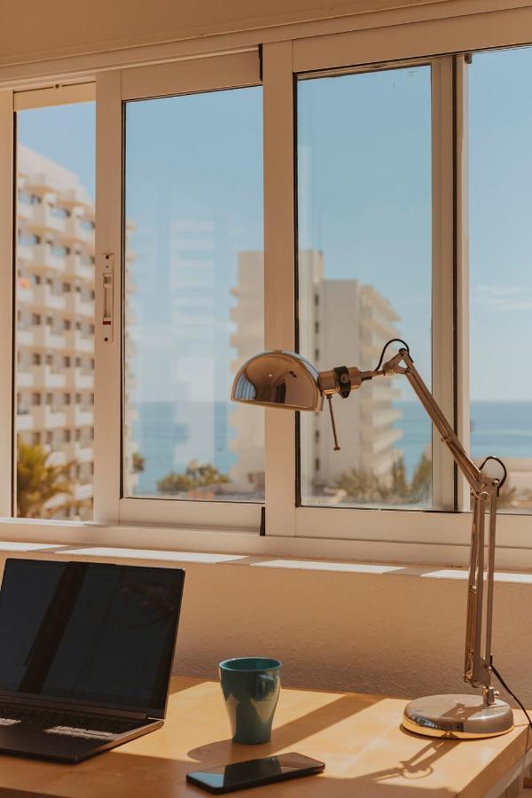 Apartamento Con Gran Terraza Junto A La Playa 토레몰리노스 외부 사진