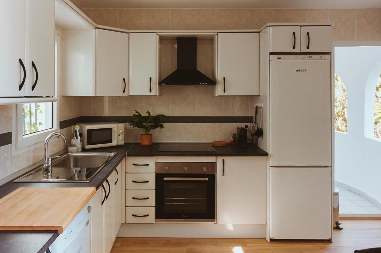 Apartamento Con Gran Terraza Junto A La Playa 토레몰리노스 외부 사진